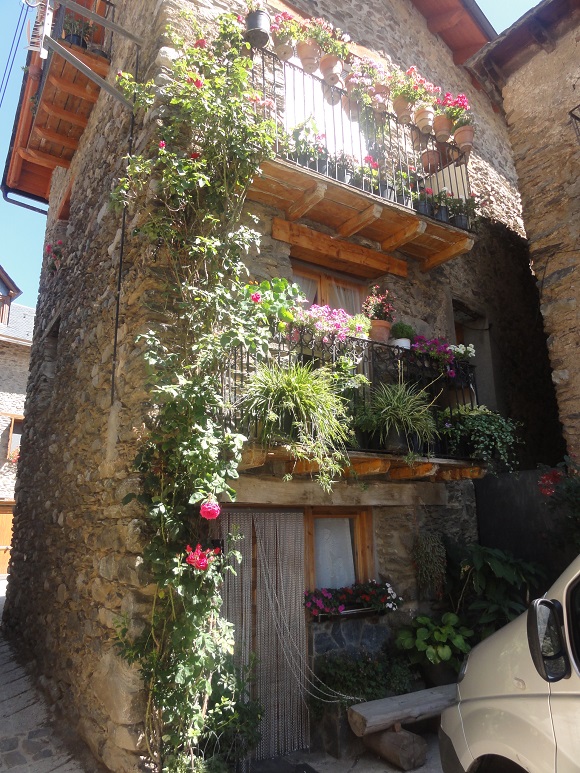 decoracion rústica con flores